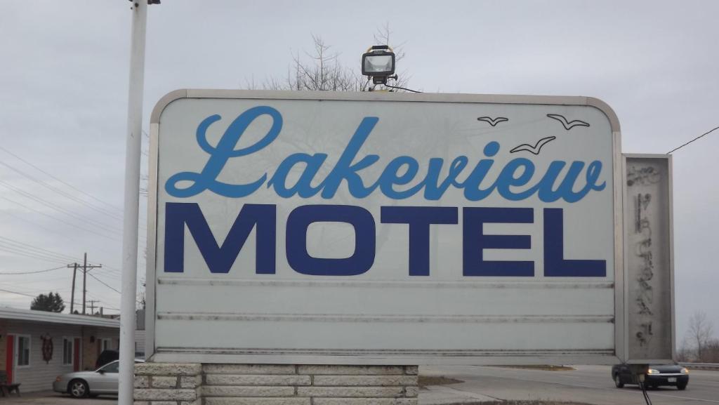 Lakeview Motel Two Rivers Exteriör bild